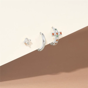 Dettaglio set orecchini in argento S925 con ciondolo a croce e zirconi colorati