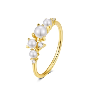 Makroaufnahme von S925 Sterlingsilber Ring mit eleganten weißen Perlen und Zirkonia Akzenten