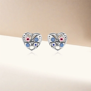 Boucles d'oreilles cœur en argent S925 avec détails papillon et fleurs roses