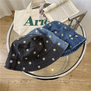 Women Casual Washed Denim Bucket Hat With Daisy Floral Embroidery Retro Sun Protection Fisherman Hat Summer Outdoor Cap