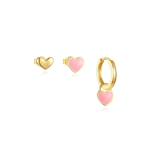 Vue détaillée des boucles d'oreilles cœur en argent S925, émail rose et doré