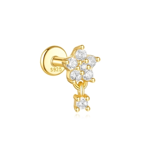 Detail of 925 silver gold star lab-diamond cartilage stud with S925 hallmark