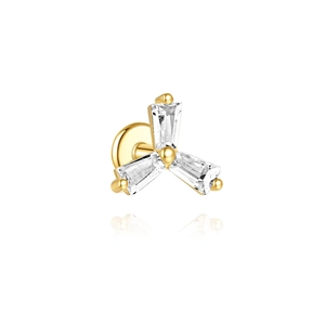 Detailed view of gold s925 silver clover stud earring with three zircon crystals