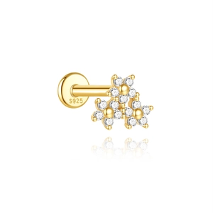 Makro-Detail des S925 Sterlingsilber-Ohrsteckers mit Zirkonia-Blumen und flachem Labret-Verschluss