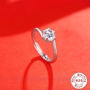 Adjustable S925 sterling silver ring with 1 carat round moissanite and twisted band