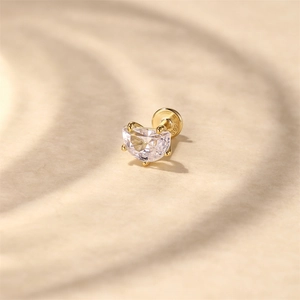 Close-up of S925 sterling silver gold stud featuring a D-cut zircon and crown-style setting