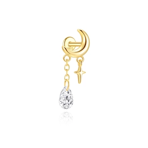 Nahaufnahme der S925-Punze am goldenen Mond-Stern-Ohrstecker mit Zirkonia-Tropfen