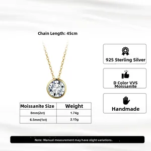 Dettaglio collana Moissanite con castone a ghiera e pietre taglio brillante da 1ct e 2ct