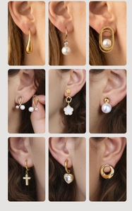 Collezione di orecchini d'oro con perle e ciondoli a quadrifoglio per donna
