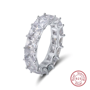 Full eternity band ring in S925 sterling silver with sparkling square-cut zircons