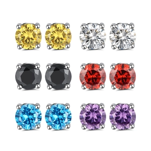 Set de six paires de boucles d'oreilles en argent avec pierres rondes griffées multicolores