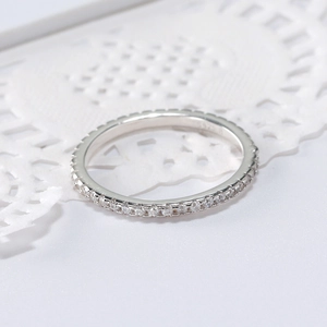 Elegant S925 sterling silver eternity ring with sparkling cubic zirconia pavé stones