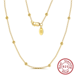 Detailansicht der 925 Sterling Silber Goldperlenkette mit S925 ITALY Stempel und Karabiner