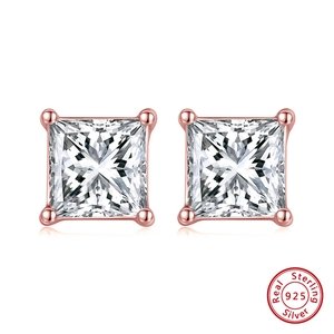 Orecchini a perno in argento S925 con zircone quadrato e finitura oro rosa