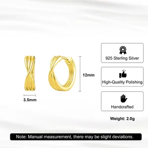 Créoles torsadées minimalistes en argent sterling 925 avec finition dorée polie