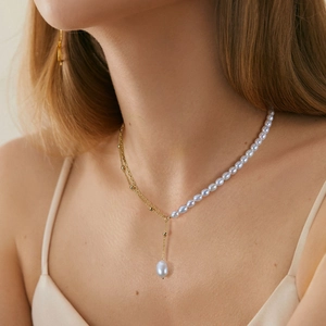 Elegant S925 sterling silver three-layer necklace with natural freshwater pearls and gold chain
