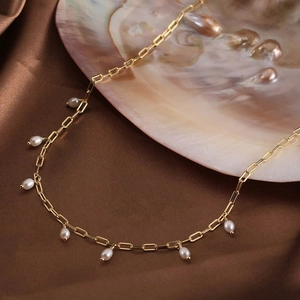 Elegant 14K gold plated 925 silver necklace with white freshwater pearls and paperclip chain