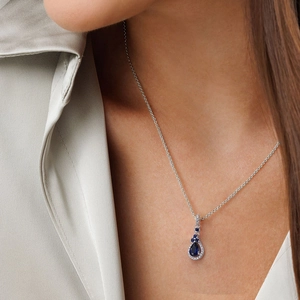 Collier élégant en argent 925 avec pendentif en zircon saphir bleu en forme de poire