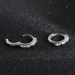 Boucles d'oreilles créoles en argent 925 avec zircons 8A taille marquise élégants