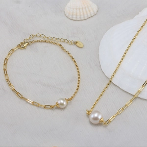 Ensemble collier et bracelet en argent S925 doré avec perles naturelles et chaîne trombone chic