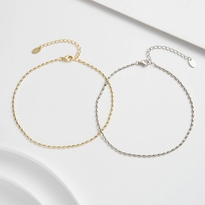 Minimalistische S925 Sterlingsilber Reiskorn-Fußkettchen in Gold und Silber, verstellbar