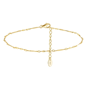 Close-up of S925 sterling silver gold plated twisted chain with lobster clasp and tag