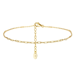 Detail of S925 sterling silver paperclip anklet with gold finish and lobster clasp