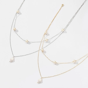 Elegant S925 sterling silver layered necklace with freshwater pearls in gold and silver