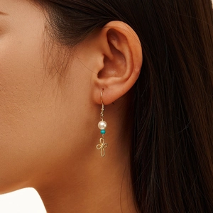Vintage 925 silver drop earrings with shell pearl and turquoise stone in golden knot