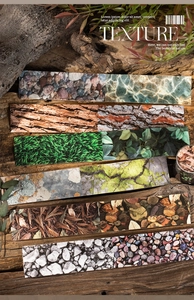 Vista macro di dodici nastri adesivi con texture naturali su sfondo di legno rustico