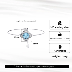 Détails du bracelet en argent S925 avec zircon aigue-marine carré et longueur 16,5 cm