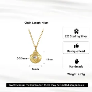 Collier en argent S925 avec pendentif coquillage et perle baroque sur soie blanche