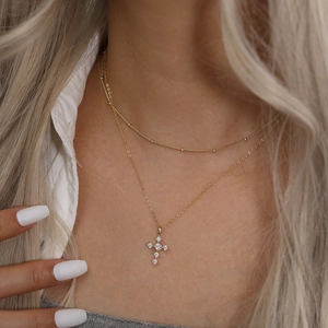 Collier double rang en argent S925 doré avec pendentif croix serti de cristaux brillants