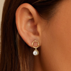 5.5mm natural pearl drop earrings in S925 sterling silver with hollow geometric design