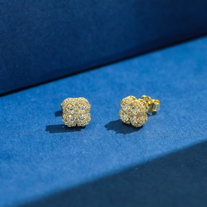 Sparkling S925 sterling silver clover stud earrings with pavé crystals and gold plating