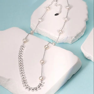 Irregular freshwater pearl necklace with S925 silver heart wheat chain for women