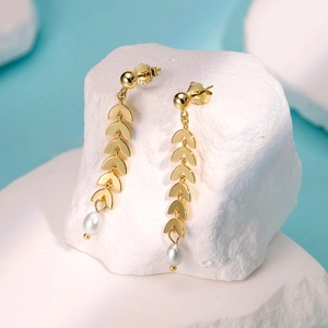 Elegant gold S925 silver drop earrings with wheat leaf links and white pearls