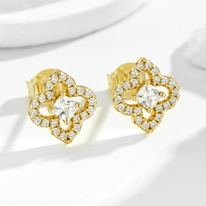 925 Sterling Silver Clover Stud Earrings Rhinestone Inlaid Hollow Flower Earrings For Women Elegant Light Luxury Fashion Jewelry Gift