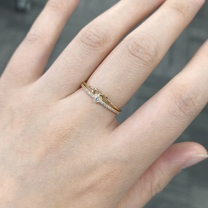 Minimalist S925 sterling silver infinity ring with double layered gold band and cubic zirconia