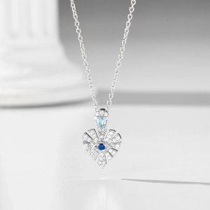 Collier cœur œil maléfique en argent S925 avec zircons et pierre bleue centrale