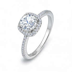 Elegant S925 sterling silver halo ring featuring a princess cut cubic zirconia solitaire