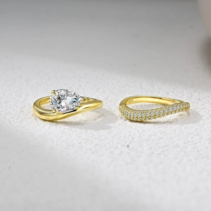 S925 sterling silver gold plated teardrop zircon ring set with pear shaped main stone