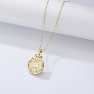 925 Sterling Silver Elizabeth II Portrait Coin Relief Pendant Necklace Gold Plated Vintage Round Medallion Necklace For Women Jewelry