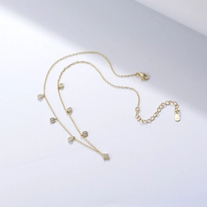 Detailed view of S925 silver gold-plated choker with rhombus pendant and cubic zirconia