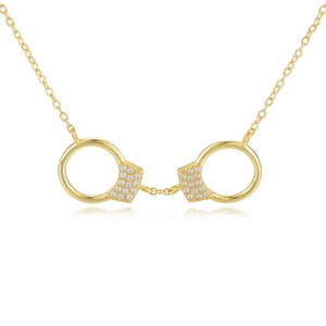 Collier menottes en argent s925 doré avec pavé de cristaux brillants sur fond blanc