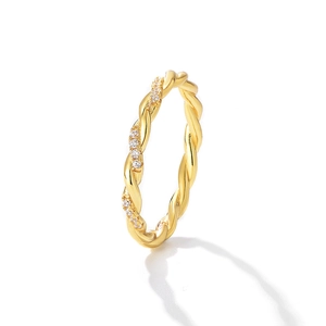 S925 sterling silver twisted rope ring in gold with sparkling pavé cubic zirconia accents