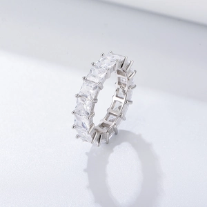 Bague Éternité en Argent Sterling S925 avec Zirconia Carré pour Femmes Hip Hop Une Seule Rangée Coupe Princesse Bijoux