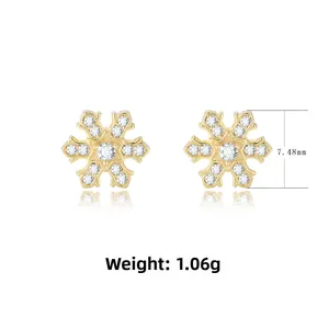 Detail of s925 silver snowflake earrings with cubic zirconia, 7.48mm size and 1.06g weight