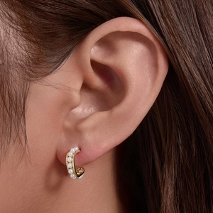 Elegant S925 silver C-shaped hoop earrings with pearls on model, vintage style