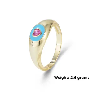 Vue détaillée de la bague en argent S925 avec émail bleu et étiquette de poids 2.6g